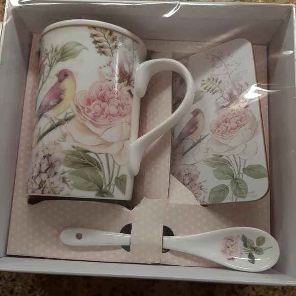 NIB MUG, COASTER AND SPOON SET. - Picture 2 of 7